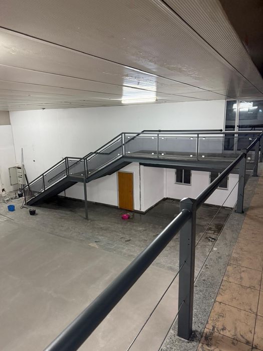 Arrendamento espaço comercial+armazém - 1755m2