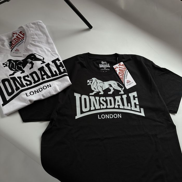 Футболка чорна,біла Lonsdale S,M,L,XL