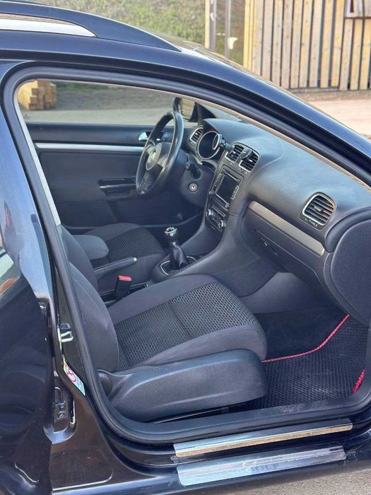 Продам Volkswagen Golf VI Variant 2010 года