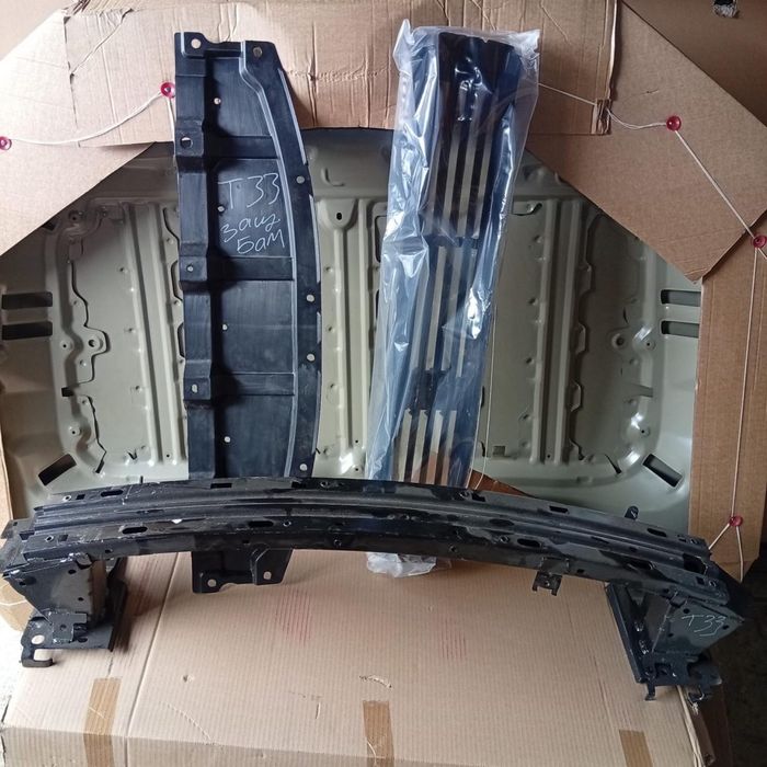 Губа переднього бампера Ніссан рог  Nissan Rogue T33 2021-2023