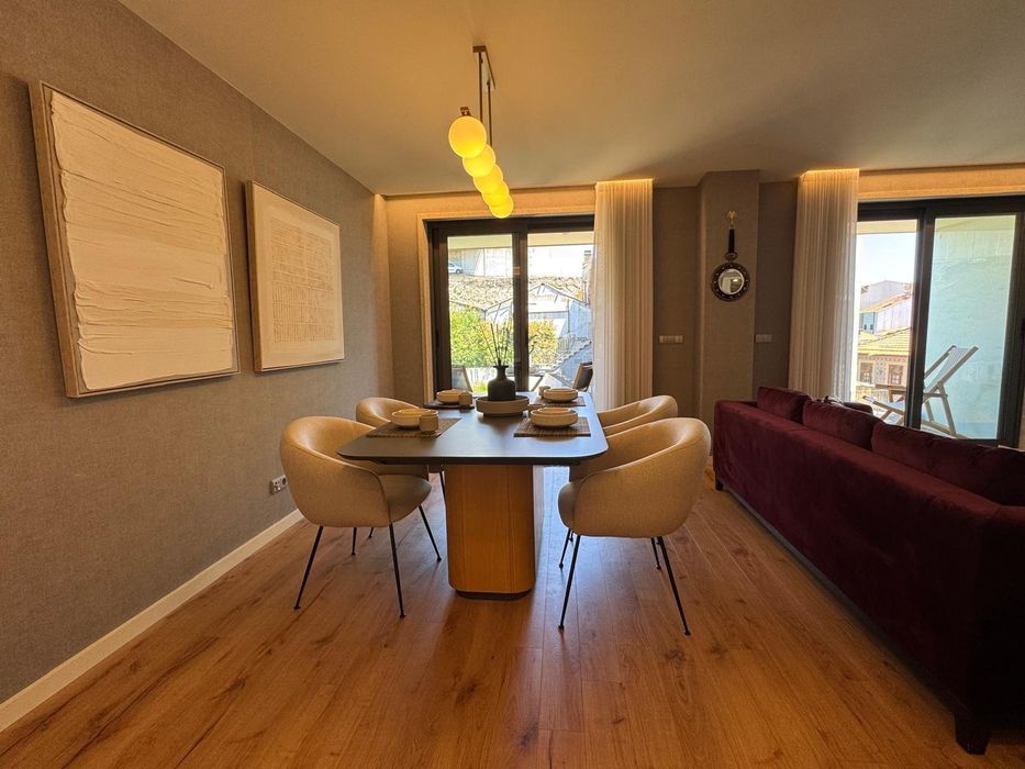 Apartamento T2 à venda na Avenida de Fernão de Magalhães
Bonfim, Porto, Porto