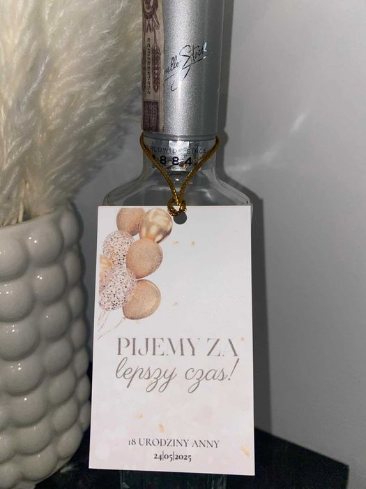 Zawieszki na alkohol URODZINY 20 sztuk