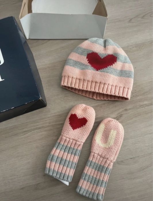 Gorro e luvas GAP 18 meses novo