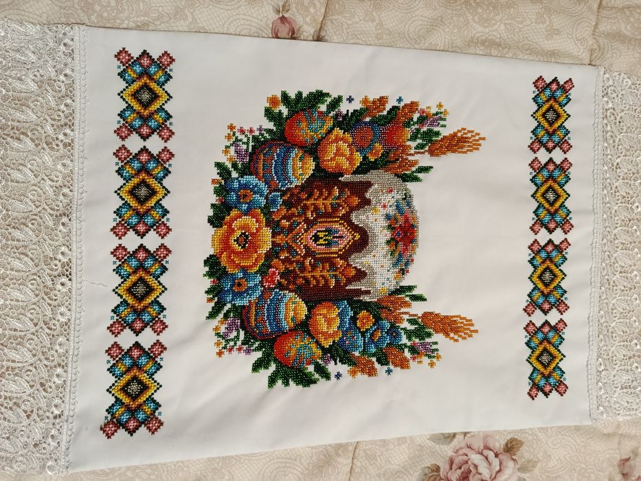Великодній рушник вишитий бісером