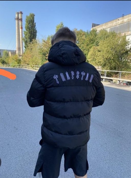 Пуховик  TRAPSTAR, розмір М, Стан: ідеальний, за доп. фото писати сюди