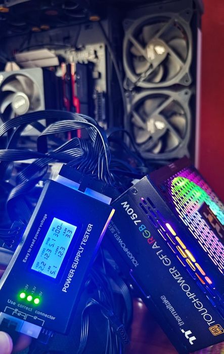 Блок живлення питания модульный Thermaltake GF1 ARGB 750  Gold