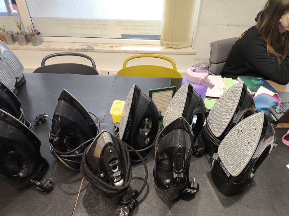 19 ferros de passar como novos, a trabalhar perfeitamente