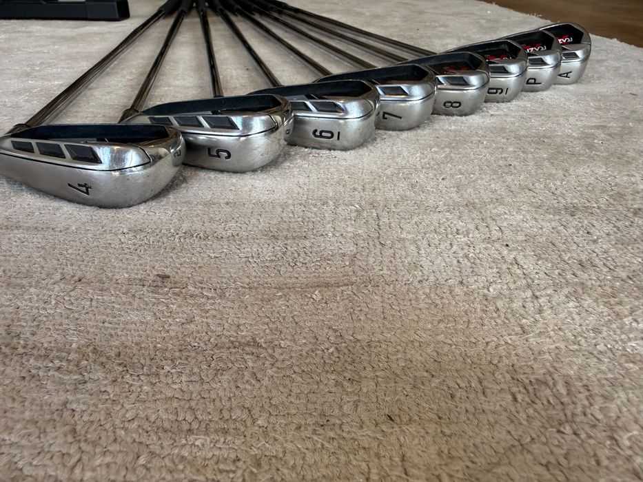 Callaway RAZR X NG Iron Set: 4-9 + PW + AW