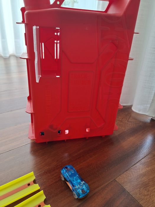 Hot Wheels Track Builder