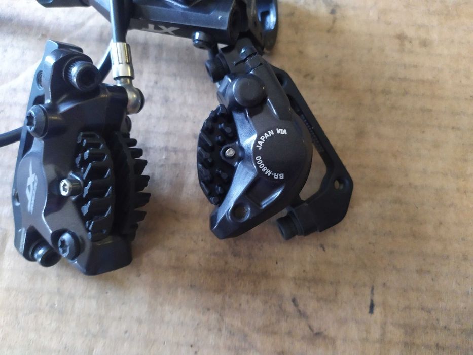 Shimanoe DEORE XT hamulce tarczowe Hydr. BL/BR-M8000  dł 84/148cm Polecam