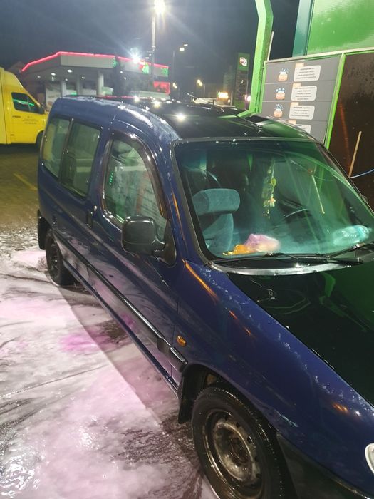 Продаю Пежо Партнер