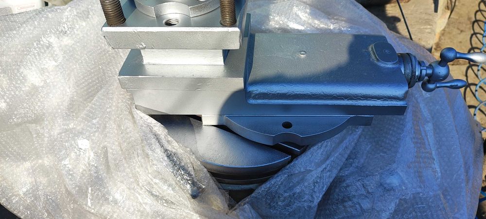 поворотный стол и резцидержка