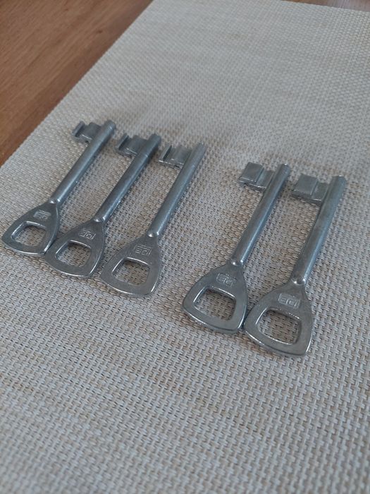 Klucze do drzwi LOB  5 szt