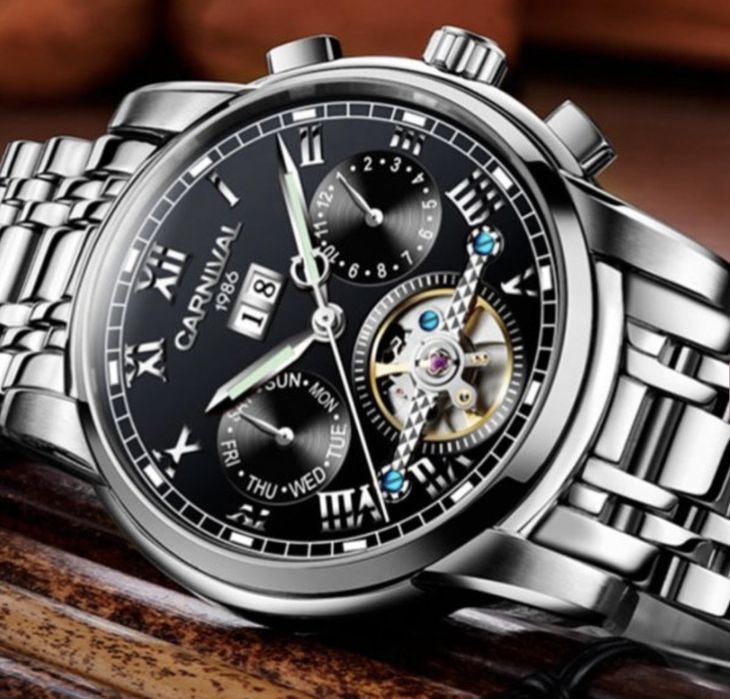 Механічний годинник Carnival First.