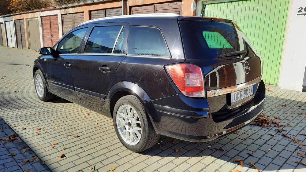 Opel Astra Kombi 1.8 benzyna + LPG 2008r.