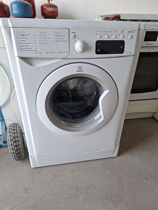 Pralka indesit slim 5kg jak nowa