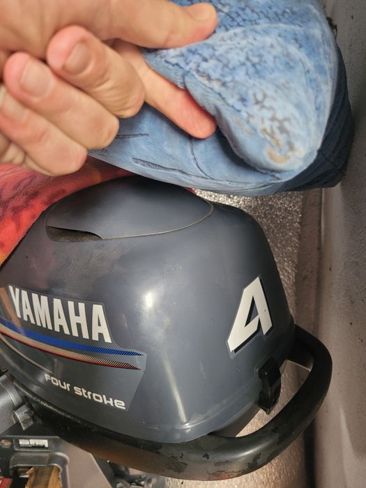 Лодочный мотор YAMAHA 4
