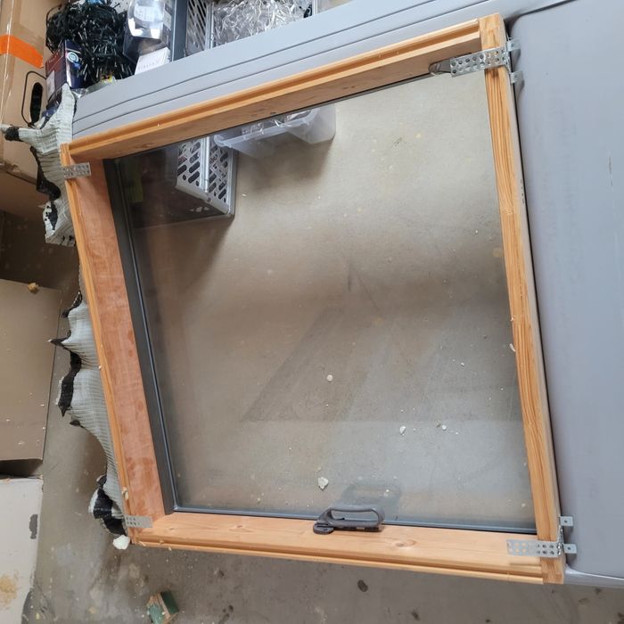 Okno wyłazowe Fakro 90x90