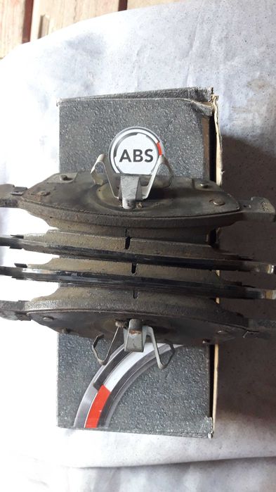 Ford Kuga Тормозні колодки 299грн