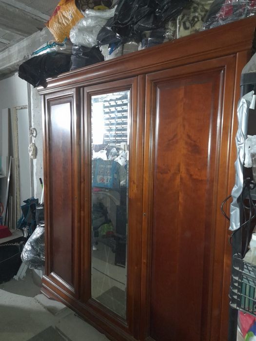 Vendo armário roupeiro quarto com espelho