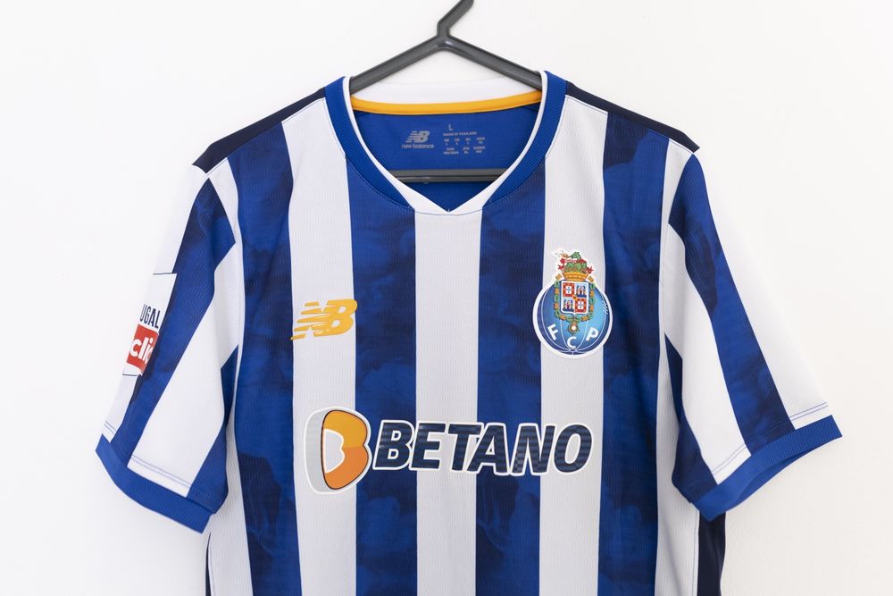 Camisola futebol usada e autografada