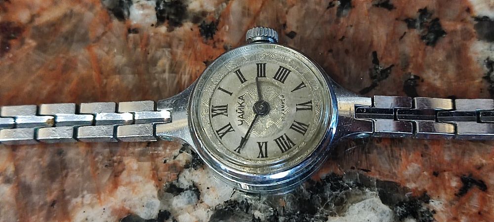 Женские часы Чайка