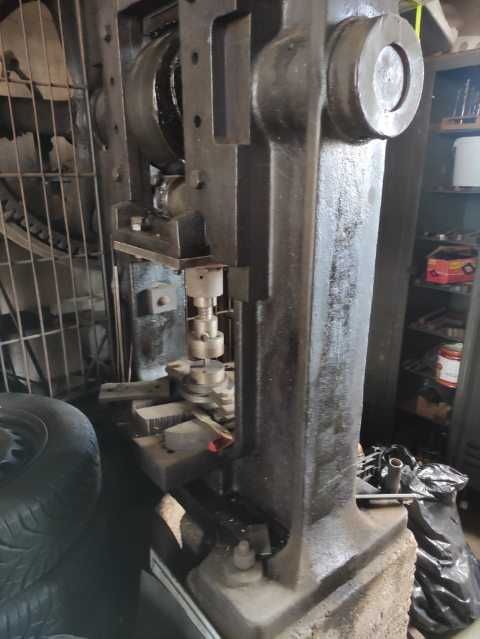 Prasa do niedawna używana