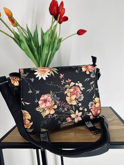 Nowa torebka damska kwiaty klapa
