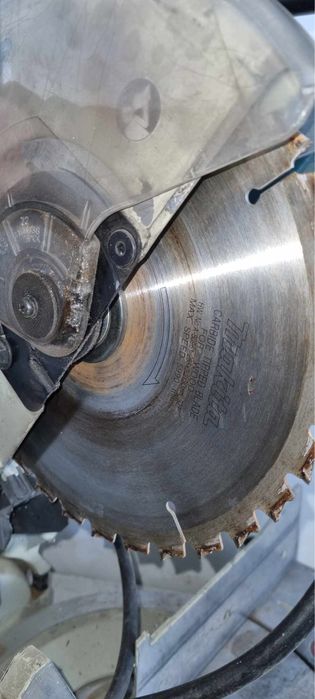 Piła tarczowa, ukośnica, Makita