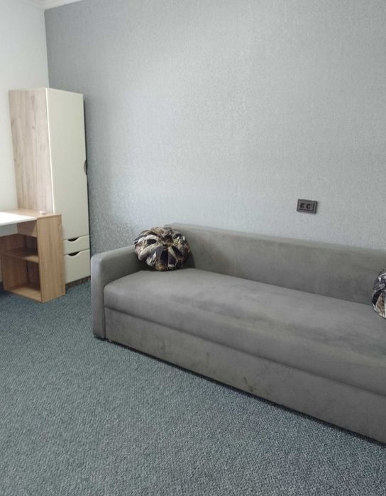 Здається двох кімнатна квартира