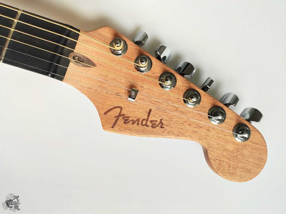 Новий Fender American Acoustasonic Strat '2022 Dakota Red