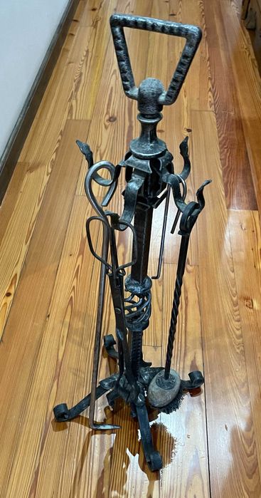 Suporte com utensílios para Lareira