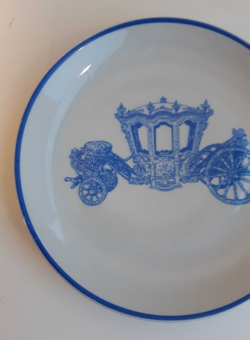 Lindo Pratinho em Porcelana "Coche de D. João V"