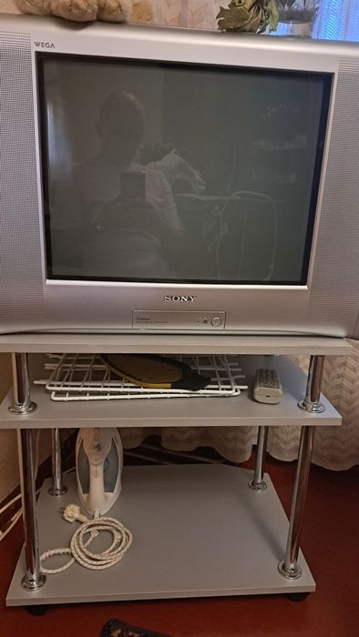 Продам телевизор