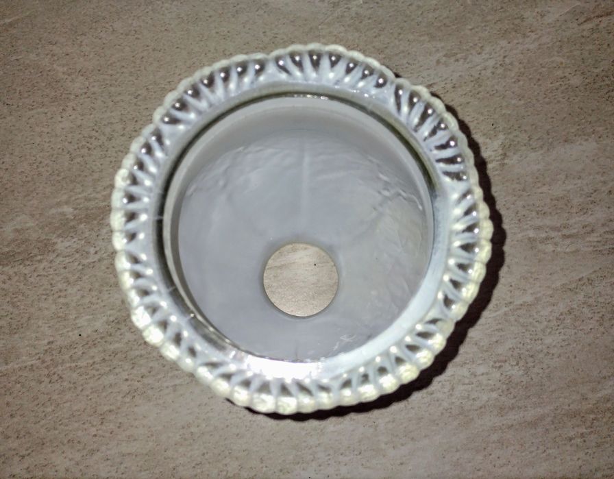 Klosz szklany PRL VINTAGE-Liście,mleczne szkło, malowane pasy