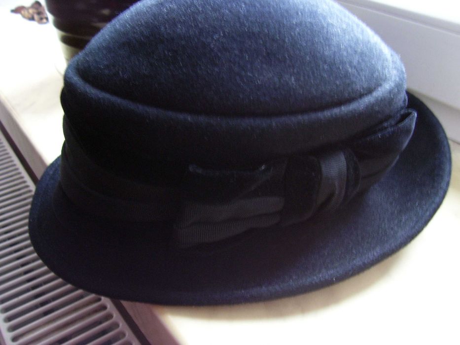 kapelusz damski czarny + drugi kapelusz gratis