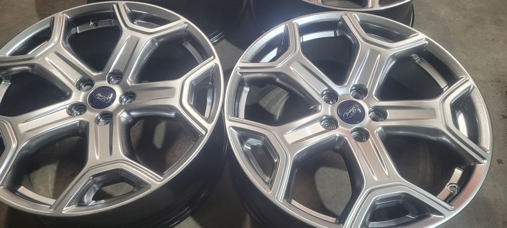 Oryginalne felgi Ford 19  5x108 polecam