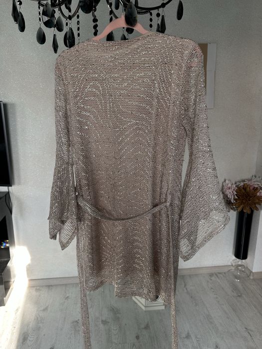 Stylowa sukienka plażowa / narzutka