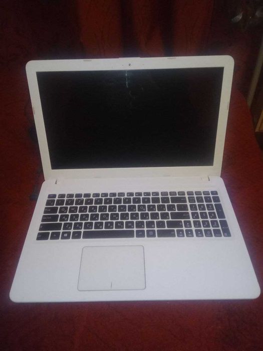 Ноутбук ASUS f540l