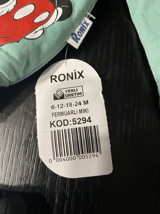 Nowy z metka Komplecik- Body, bluza i spodenki RONIX