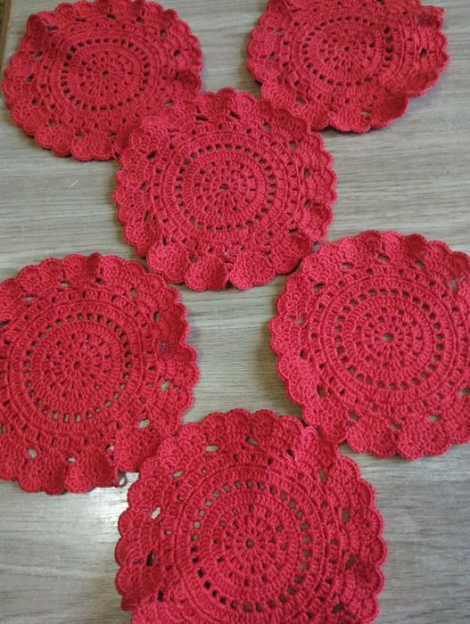 Серветки вязані гачком.