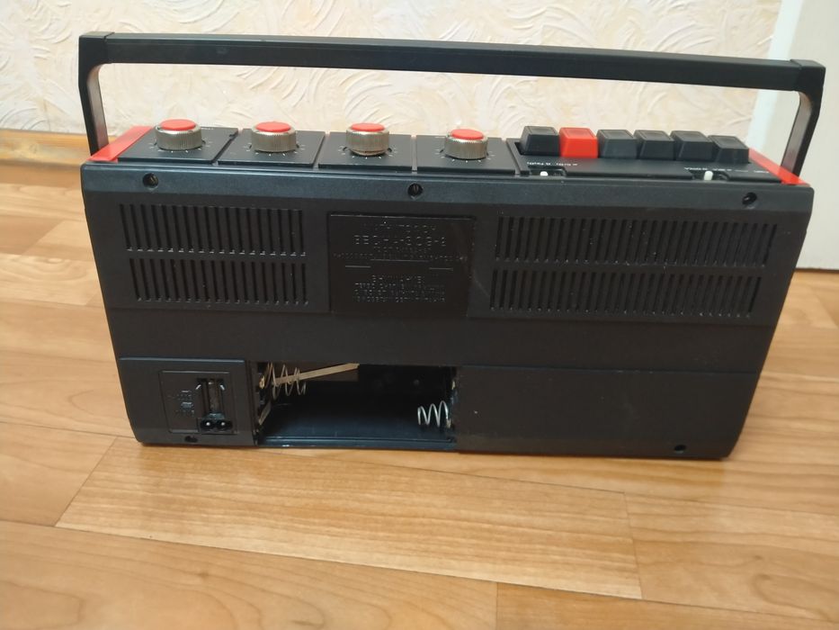 Магнитофон  Весна  309 - 2  СССР касетный рабочий.