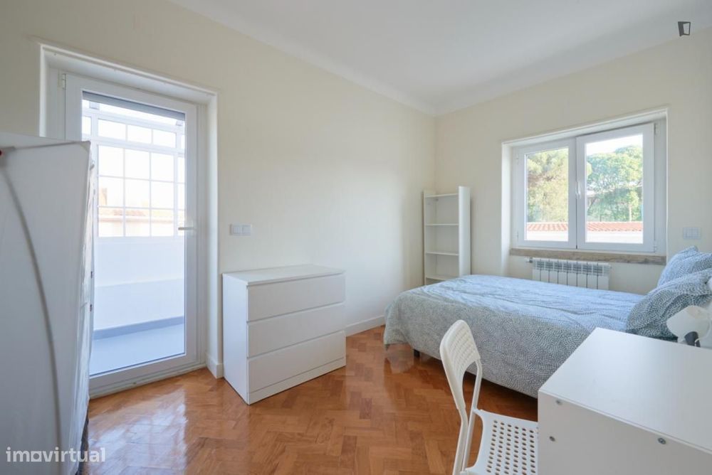 Quarto - localizado em Alvalade Lisbon