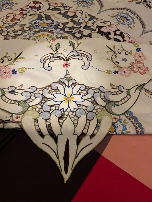 Toalha Bordado Madeira