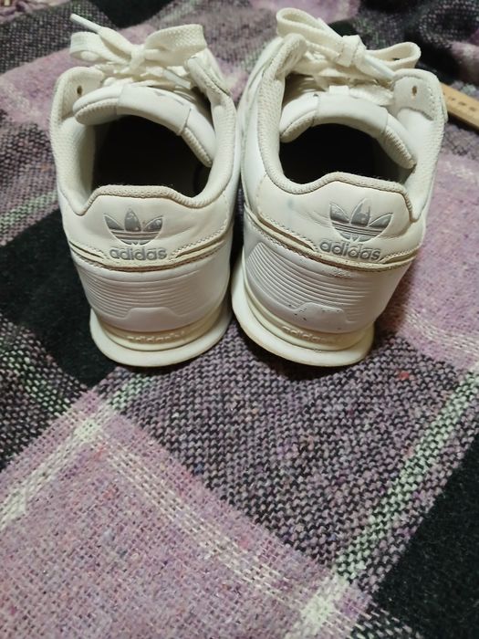 Кросовки Adidas ( оригинал)