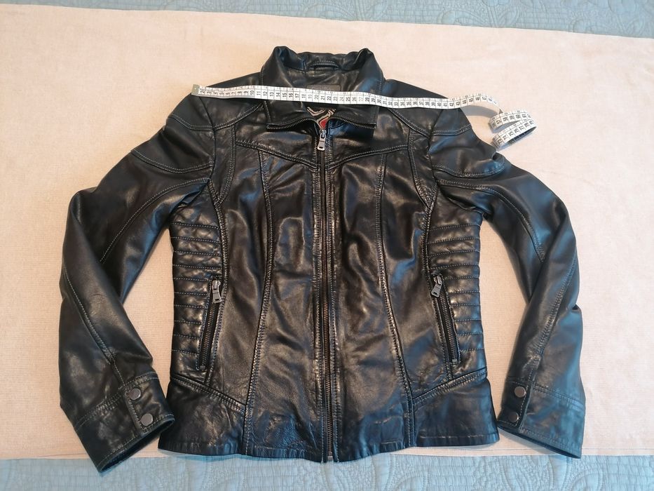 Blusão preto de pele genuína