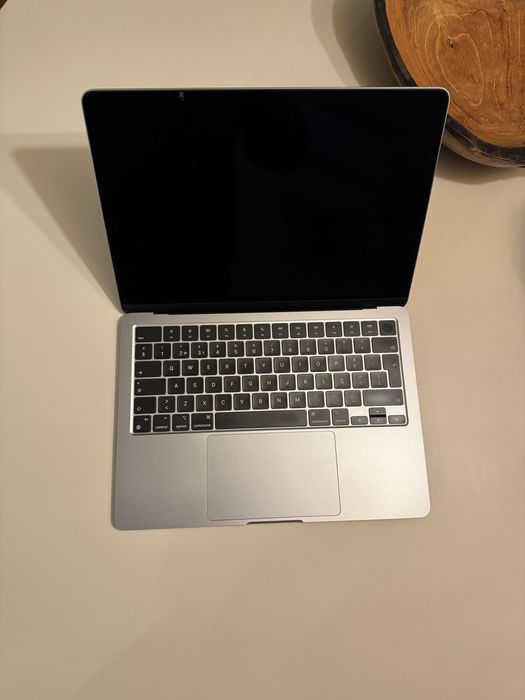 MacBook Air M2 (2022) – Excelente estado | Caixa original