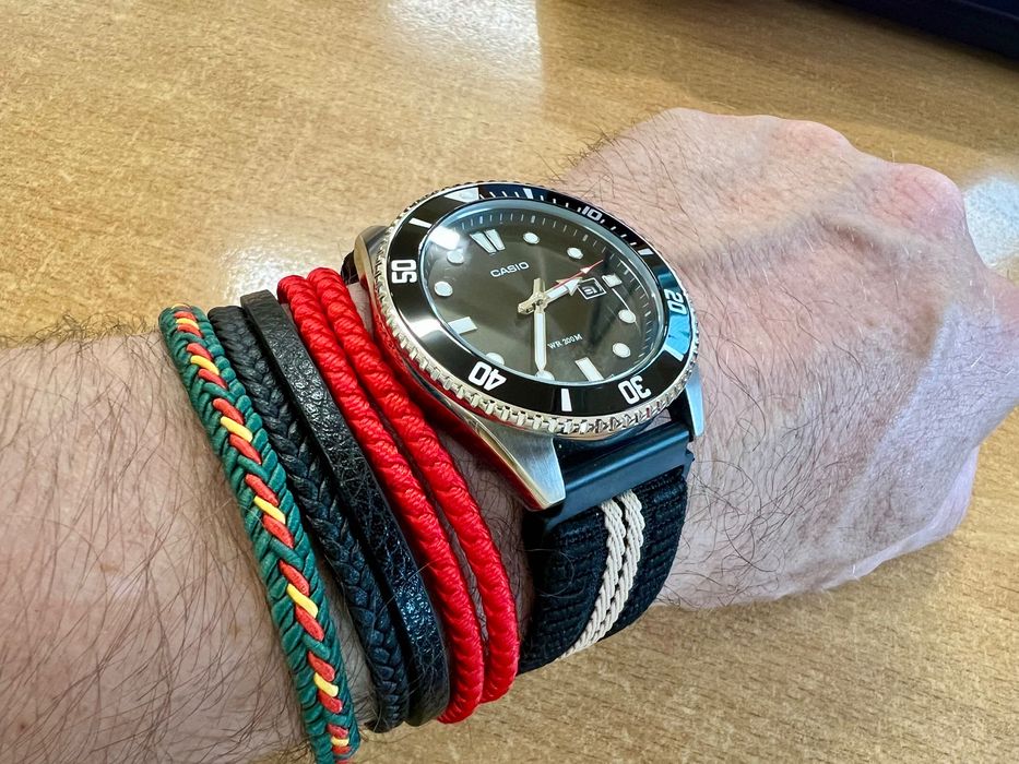Casio MDV-107 Marlin