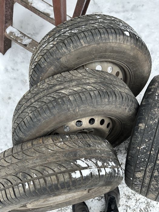 Шини з дисками Рено Трафік 215/65/r16