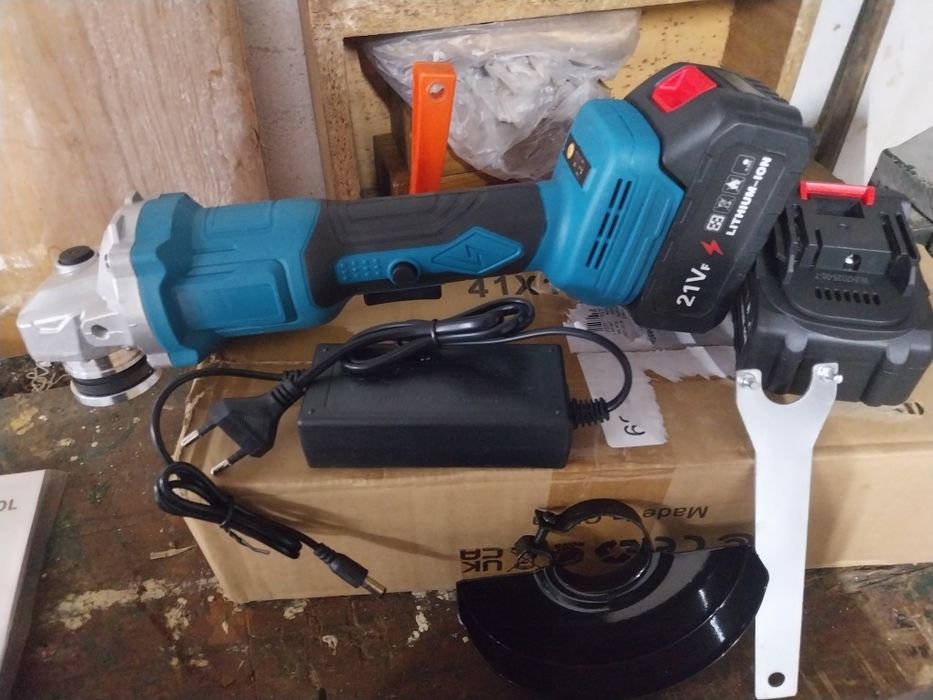 Vendo rebarbadora nova